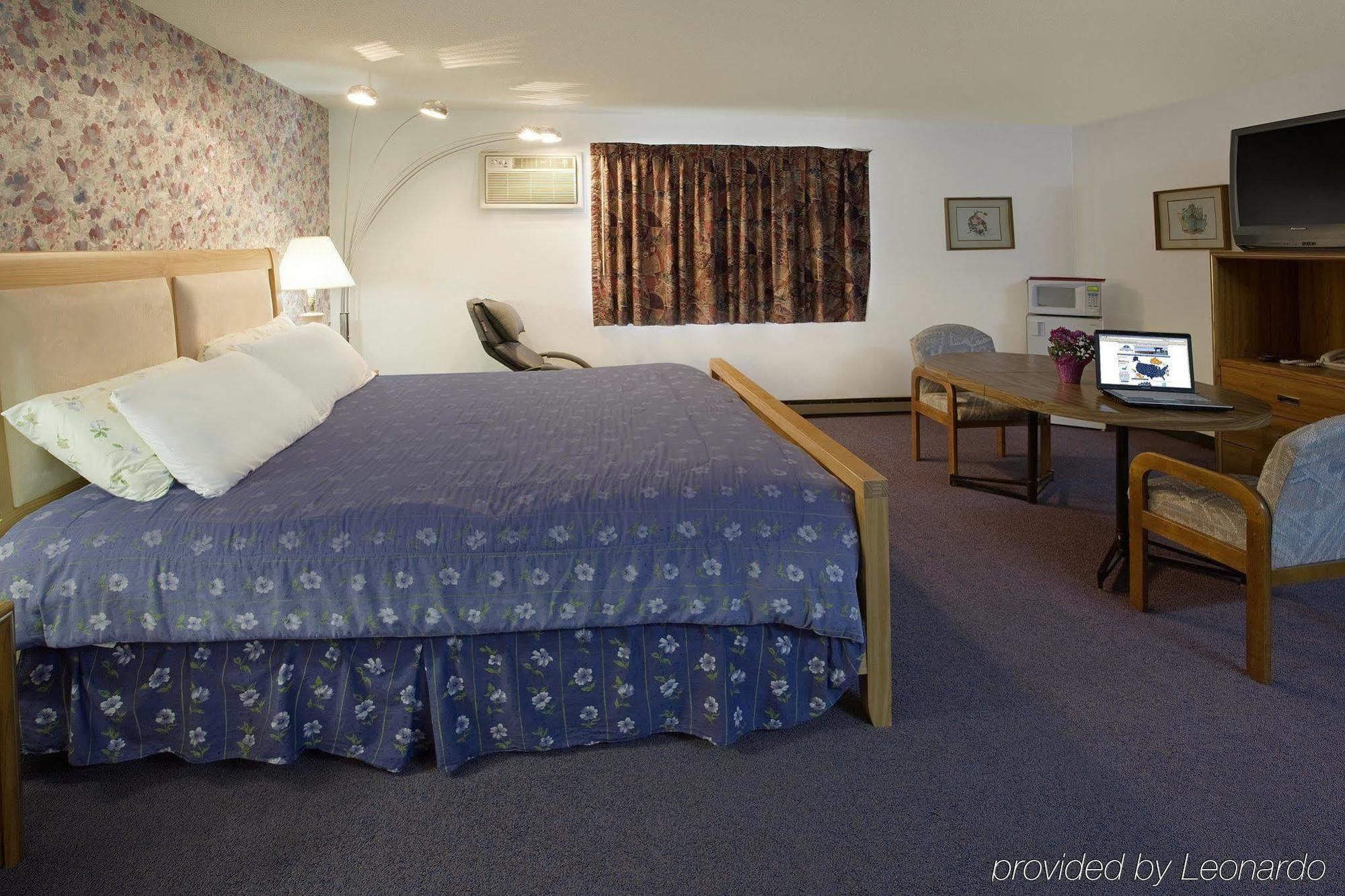 Waconia Inn And Suites Room photo
