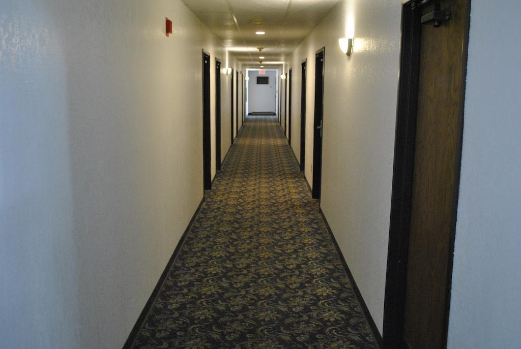 Waconia Inn And Suites Exterior photo